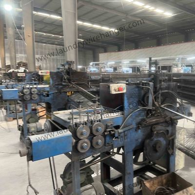 Powder Coated Steel Wire Hangers 16 Inch Size 13.5 Gauge Diameter Durable