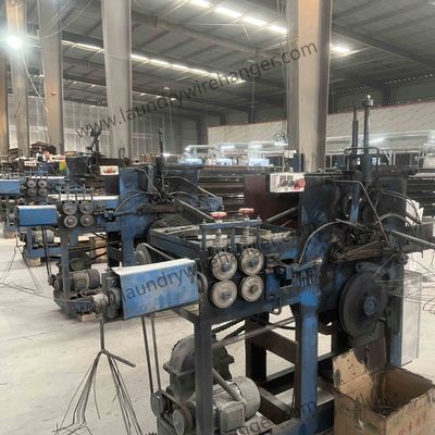 16inch 40cm Coated White Wire Hangers 500pcs Per Carton Ideal for Clothing Retailers and Laundry Services Bulk Packaging