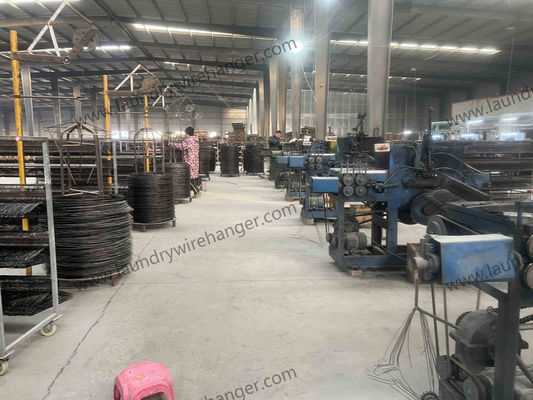 Colorful Pvc Coated Wire Hangers 16 Inch Dimesion 3.2mm Dia For Laundry Shop