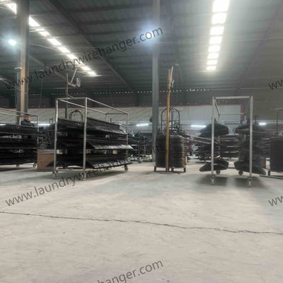 1.9mm/2.2mm Diamater Steel Wire Hangers in Blue Color for Performance