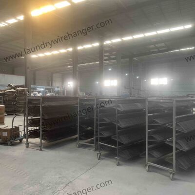 Powder Coated 18 Inch Notched Laundry Wire Hanger