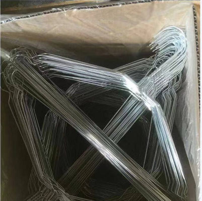 2.0mm Wire Dia Galvanized Wire Hangers Featuring Aperture 6x8 8x10 10x12 Sturdy Durable for Warehouse Hanging and Storage