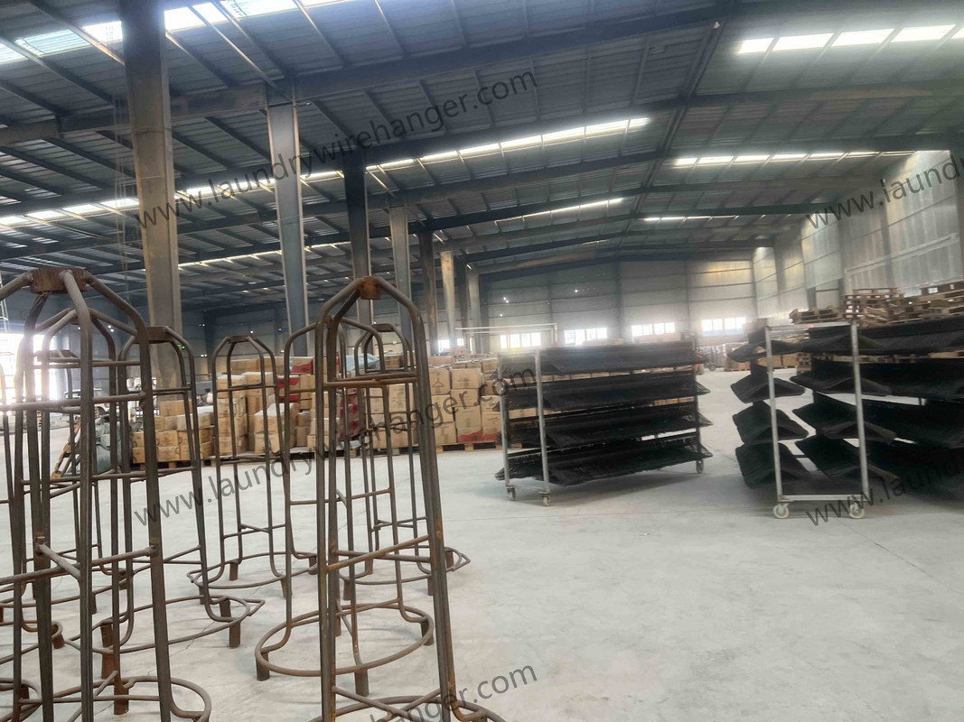 3000 Boxes A Day Wire Suit Hanger 16inch Size Quantity 1 Durable Metal Wire Suit Hanger for Garment Storage and Display