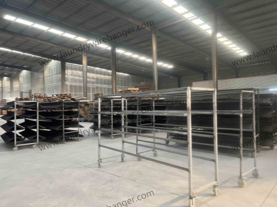 Laundry Shop Wired Cloth Hanger Durable Heavy Duty Wire Clothes Hanger Ideal for Retail Display and Bulk Container Loading 2500 Boxes Capacity