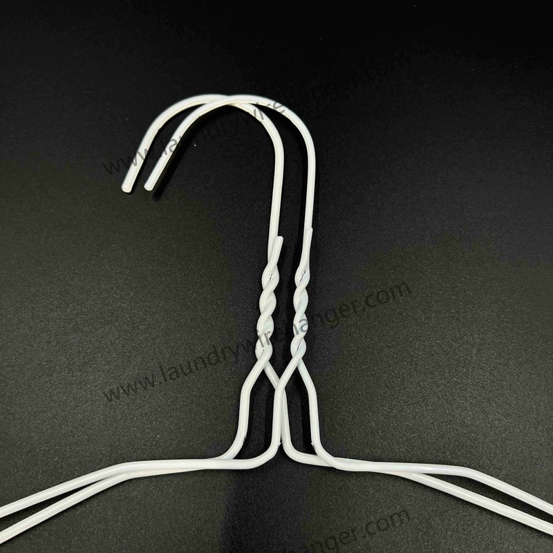 Laundry Room Non Slip Coat Hangers , 2.5mm Suit Coat Hangers For Heavier Clothing