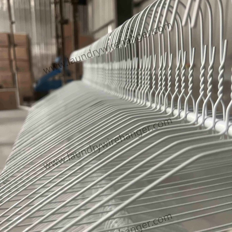 Suitable For All Types Of Clothing White Wire Hangers 16inch 40cm Hanging Clothes Accessories For Retail Clothing Stores